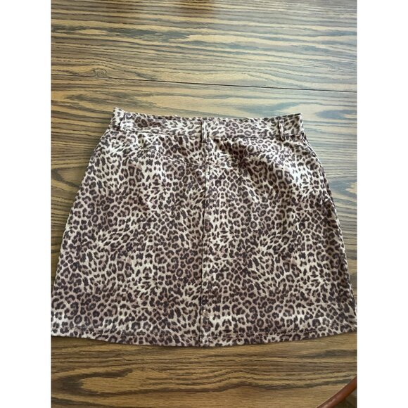 BB Dakota leopard print mini skirt - Picture 2 of 5